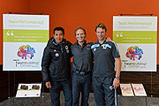 Cheftrainer Ricardo Moniz und Co-Trainer Markus von Ahlen mit Kommunikationstrainer Andreas Driza (©Foto: Montee)